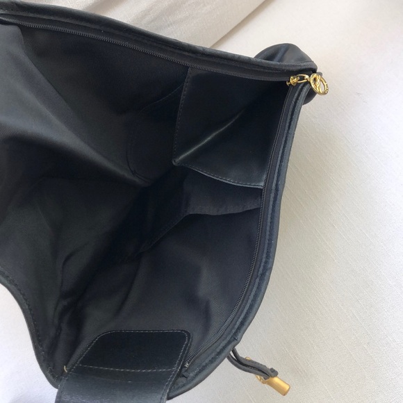 *SOLD* Longchamp Paris Black Leather Crossbody Bag - Picture 5 of 8